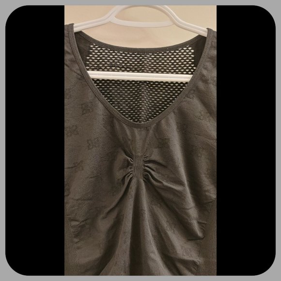 LOLE || Sweat Tech Rib Yoga Top (SIZE M) - Picture 2 of 8